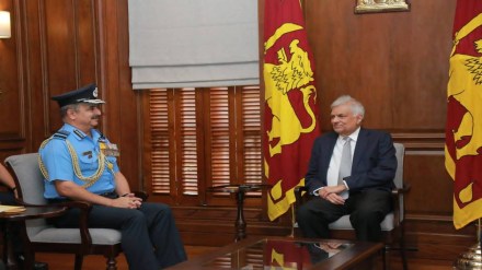 IAF chief meets sri lanka prez