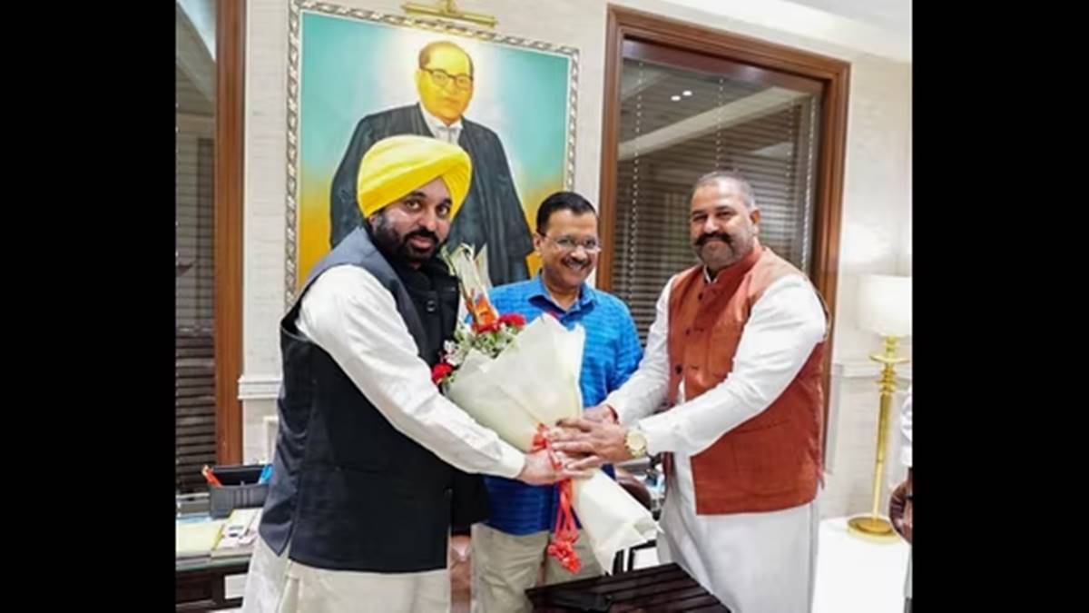 Jalandhar MP Sushil Rinku meets kejriwal