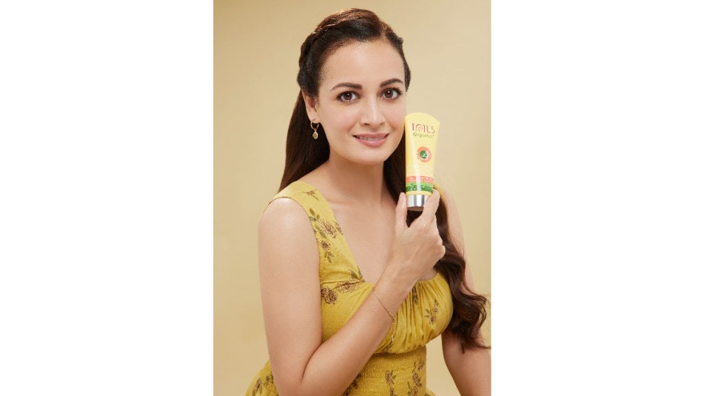 The campaign revolves around the Lotus Organics+ Suncare range