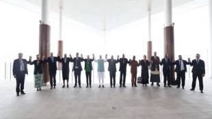 PM modi with Pacific island leaders