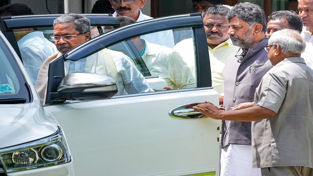 DK Shivakumar, Siddaramaiah