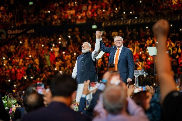 Prime Minister Narendra Modi with his Australian counterpart Anthony Albanese at an Indian community programme. (Image/PTI)