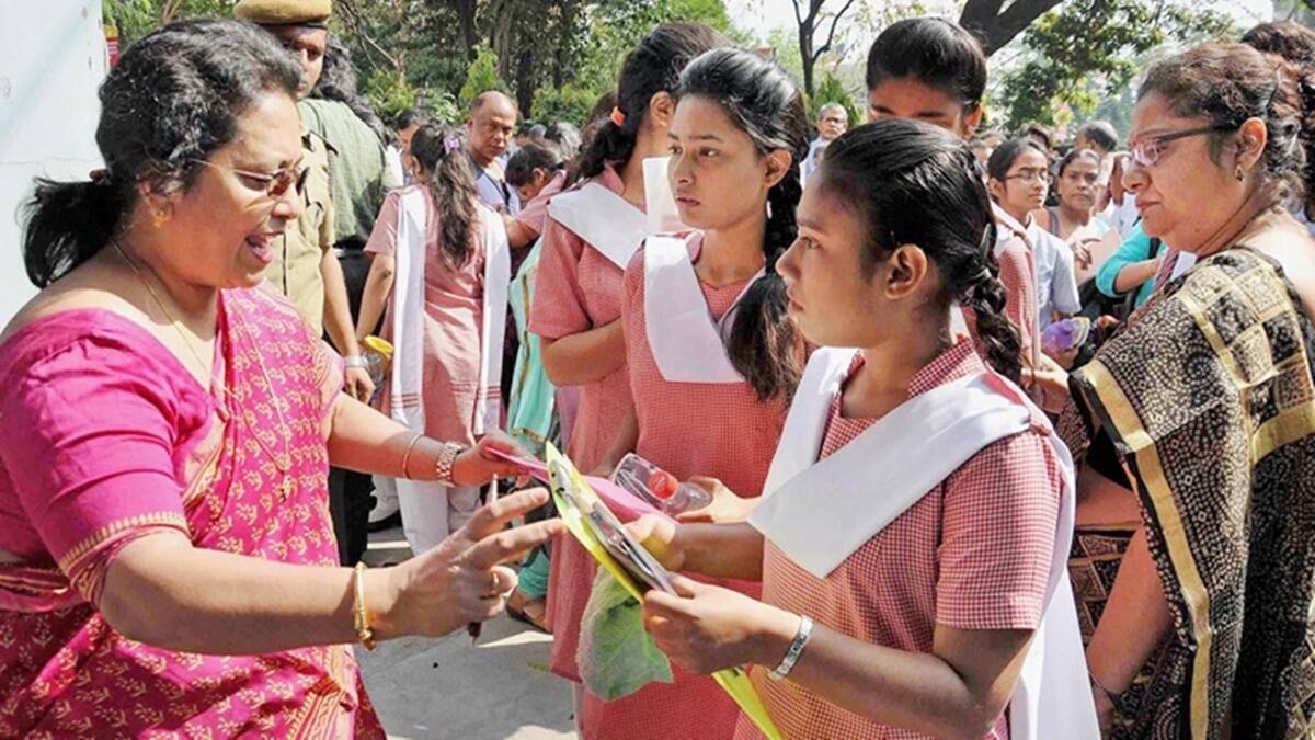 West Bengal Board Result 2023, WBCHSE Class 12th Result Out Soon: Scores above 272 will be assigned to the third division. West Bengal Board Result 2023, WBCHSE Class 12th Result Out Soon: Scores above 272 will be assigned to the third division.