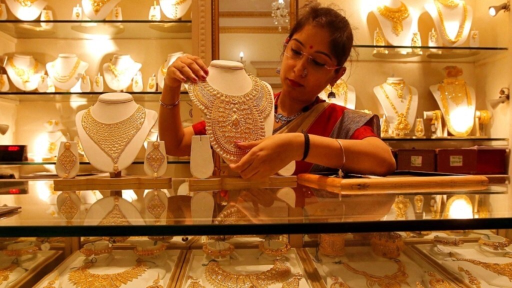 organised jewellery industry, growth, ICRA, revenue growth, domestic inflation, wedding demand, retail expansion, operating margin, profitability, inventory