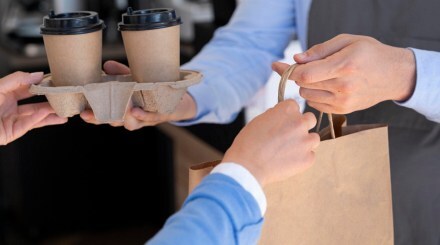 QSR industry, labor wages, real estate rentals, profit margins, consumer preference, online ordering, delivery, takeout, competition, inventory management, supply chain