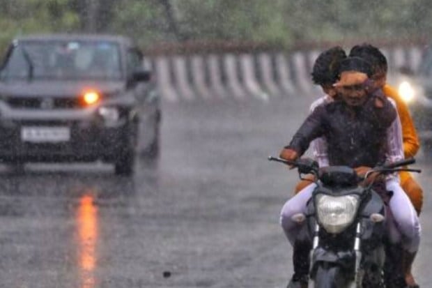 The IMD issued an 'orange' alert for the city. (Image: Express/Abhinav Saha)