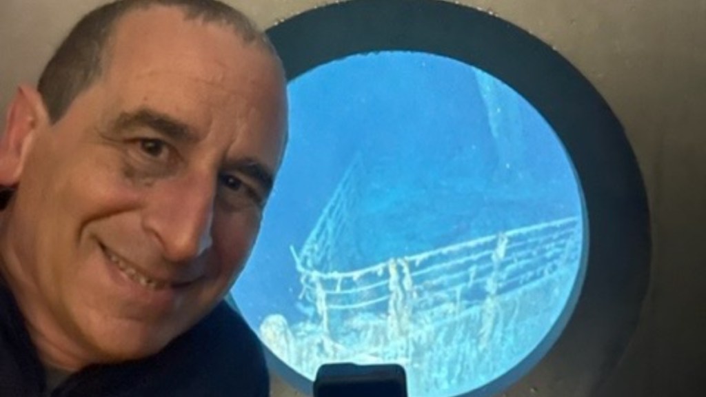 Titanic, Titanic submersible, Titan submersible, The Simpsons producer, The Simpsons, Mike Reiss, Missing submarine, Titanic wreckage Titanic, Titanic submersible, Titan submersible, The Simpsons producer, The Simpsons, Mike Reiss, Missing submarine, Titanic wreckage