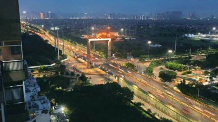 Yogi Adityanath, UP CM, Parthala Bridge, Noida, Greater Noida, traffic, Noida infrastructure, Signature Bridge Yogi Adityanath, UP CM, Parthala Bridge, Noida, Greater Noida, traffic, Noida infrastructure, Signature Bridge