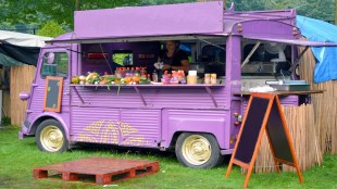 msme, food, places to eat in delhi, delhi food, delhi cuisine, restaurants in Delhi, street food in Delhi, delhi government, arvind kejriwal, kejriwal news, delhi government, aam aadmi party, aap news, food trucks, food truck business, food truck cost
