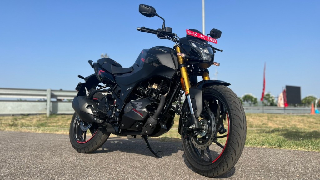 Hero Xtreme 160R 4V Review