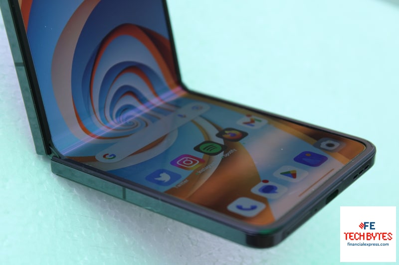 Oppo Find N2 Flip review