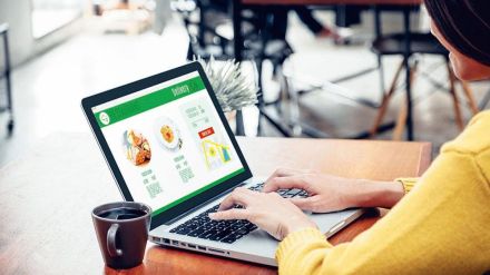 Experts believe in today's digital world, businesses must innovate to survive