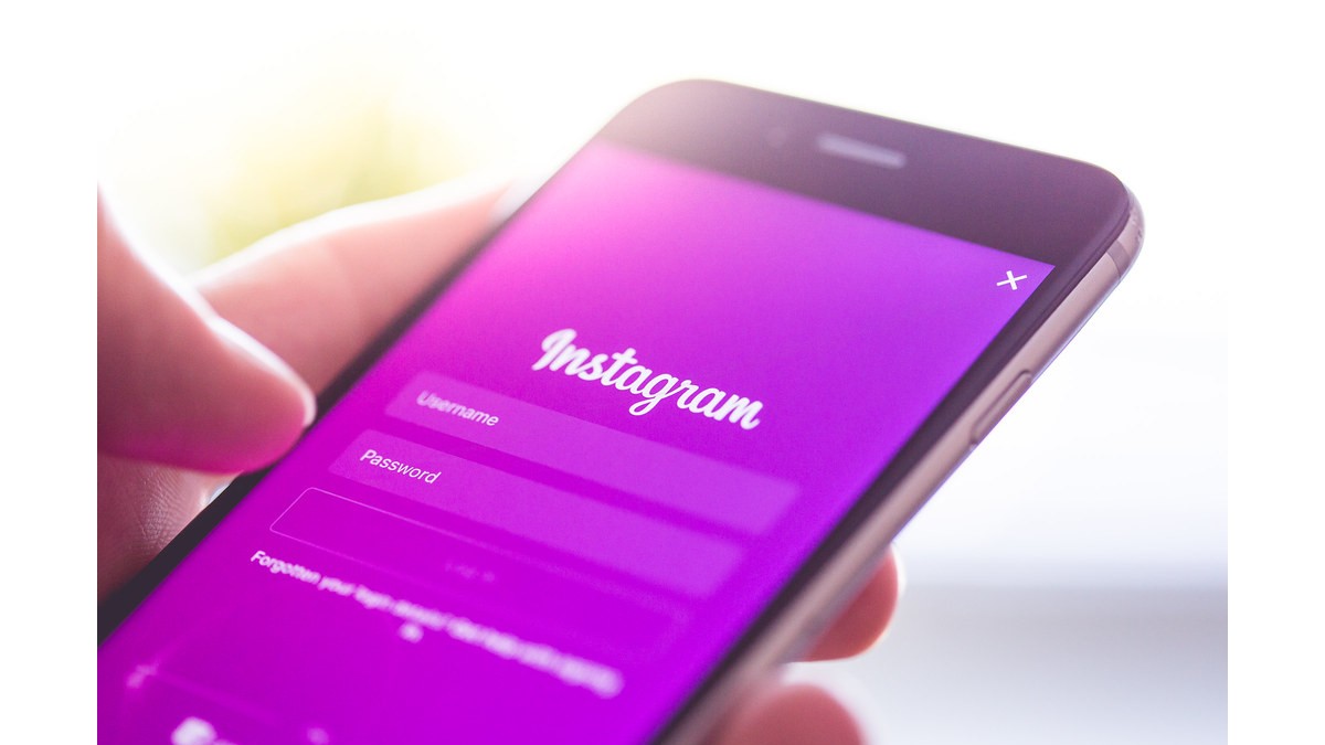 Instagram logo Instagram logo