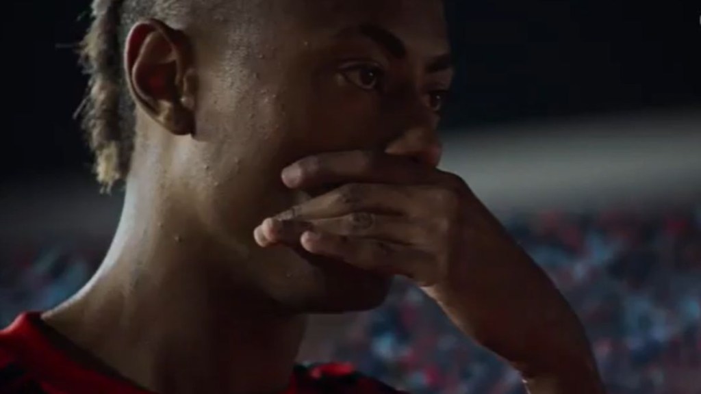 Players joined in by changing their profile pictures to pictures of them with their hands over their mouths Players joined in by changing their profile pictures to pictures of them with their hands over their mouths