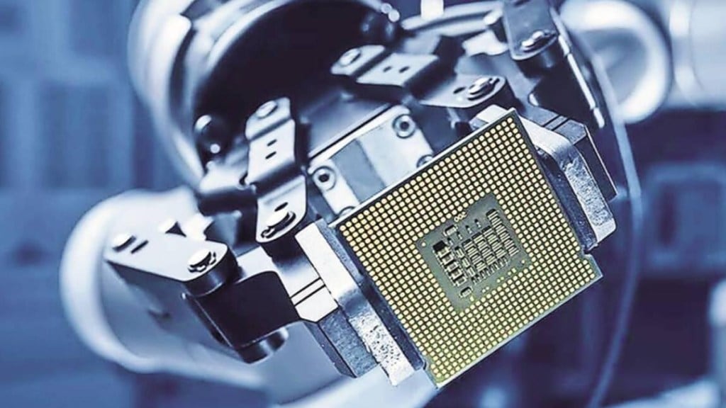 Diversifying Supply Chains, Micron, multi-billion dollar investment, India's chip packaging plant ,global supply chains Diversifying Supply Chains, Micron, multi-billion dollar investment, India's chip packaging plant ,global supply chains