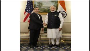 PM Modi with micron tech Sanjay Mehrotra