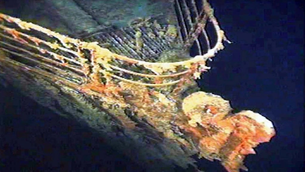 Titanic, Titanic news, Titanic people missing, Noises in Titanic, vessel dissappear titanic, british adventurer titanic, pakistan, UK, noises in titanic