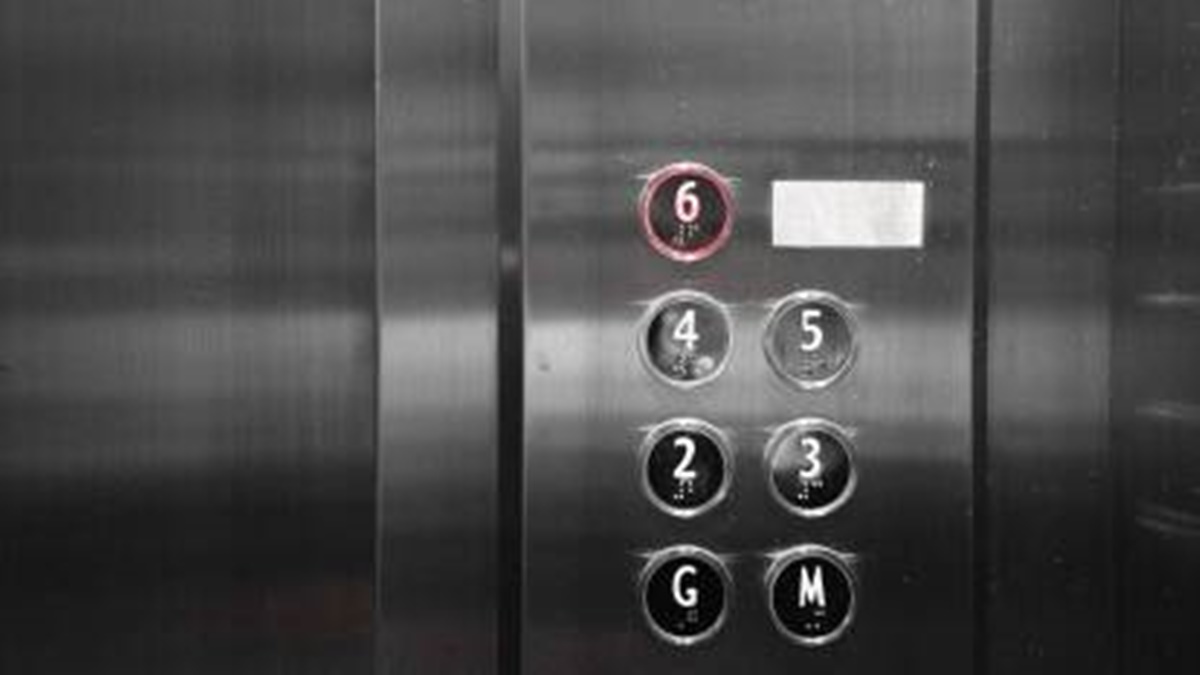 Mumbai elevator crash