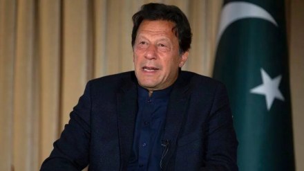 Pakistan, Ex PM, Imran khan, land scame, case booked