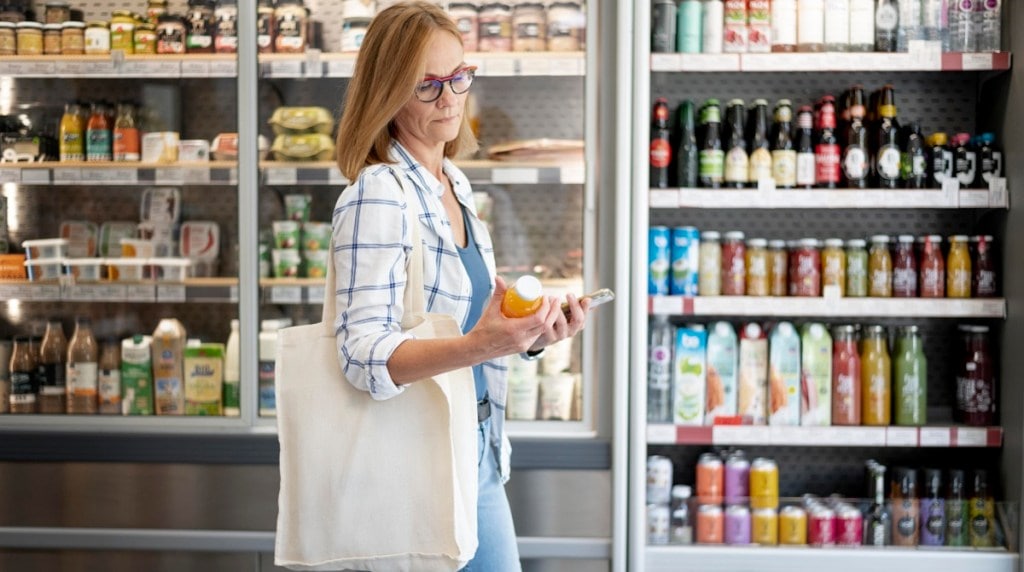 juice market, packaged juices, CAGR growth, food safety, hygiene, consumers, unpackaged juices, sugar content, outdoor mobility, small pack