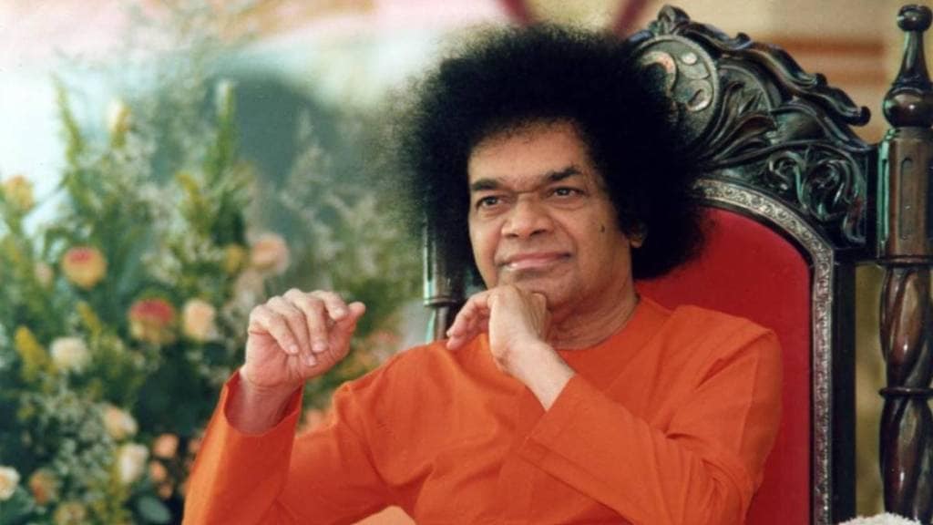 Sathya Sai Baba, who is Sathya Sai Baba, Sathya Sai Baba amitabh bachchan, Sathya Sai Baba sachin Tendulkar, Sathya Sai Baba lifestyle, Sathya Sai Baba death, Sathya Sai Baba controversy, lifestyle