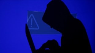LetMeSpy, spyware that let users "stalk" their spouse, hacked; private messages and location data reportedly stolen