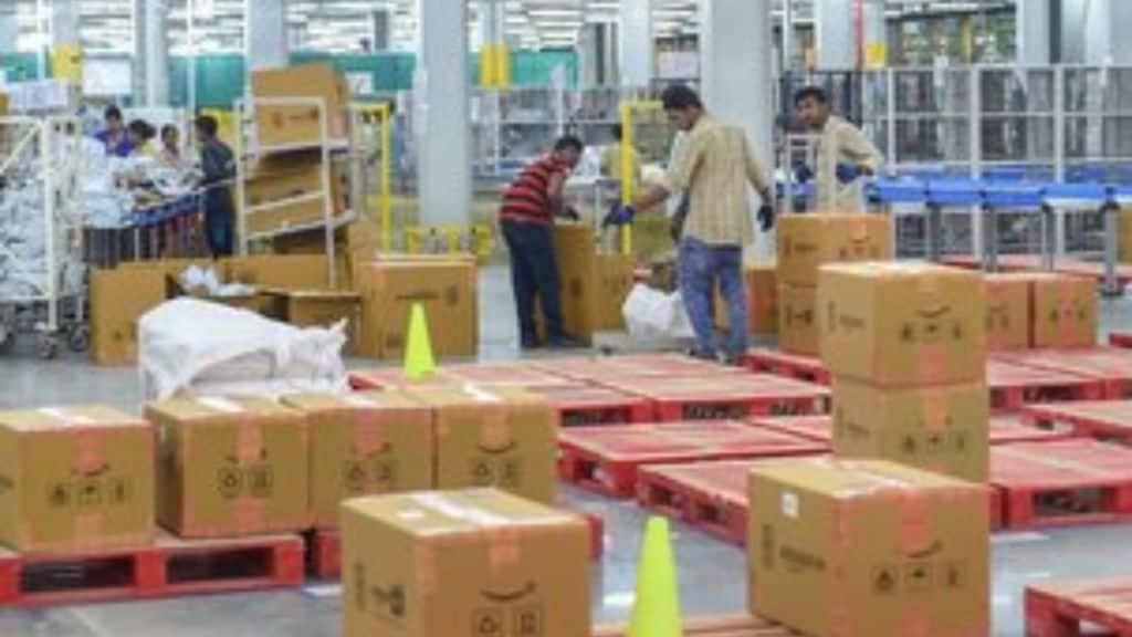 Warehousing, festive season, e-commerce sector, consumers, automation systems, robotic technologies, demand, inventory management, Order Fulfillment, Workforce
