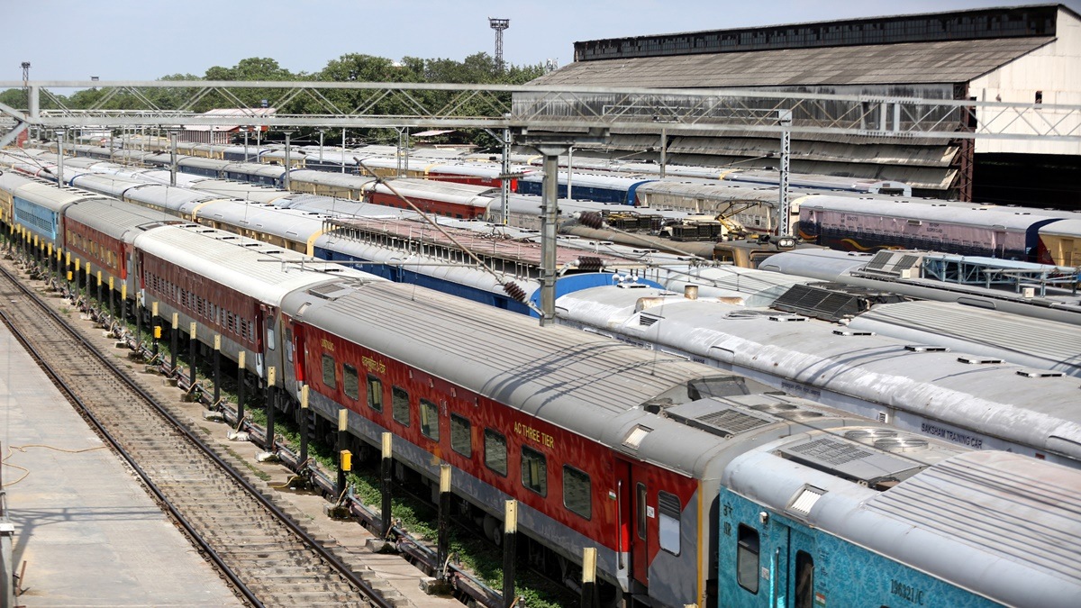 Indian Railways, Indian Railways revises stoppage, stoppage points changes, stoppage points of trains changes, Hyderabad Deccan Nampally-Hazrat Nizamuddin Dakshin Express, Hyderabad Deccan Nampally-Hazrat Nizamuddin Dakshin Express timings, Hyderabad Deccan Nampally-Hazrat Nizamuddin Dakshin Express schedule, Hyderabad Deccan Nampally-Hazrat Nizamuddin Dakshin Express timetable, Hyderabad Deccan Nampally-Hazrat Nizamuddin Dakshin Express stoppage, MGR Chennai Central-Hazrat Nizamuddin Garib Rath Express, MGR Chennai Central-Hazrat Nizamuddin Garib Rath Express stoppage points, MGR Chennai Central-Hazrat Nizamuddin Garib Rath Express schedule, MGR Chennai Central-Hazrat Nizamuddin Garib Rath Express timings, MGR Chennai Central-Hazrat Nizamuddin Garib Rath Express schedule, MGR Chennai Central-Hazrat Nizamuddin Garib Rath Express timetable,