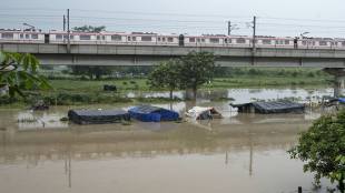 Delhi Metro, Delhi Metro news, Delhi Metro news today, Delhi Metro route, Delhi Metro update, Delhi Metro timings, yamuna bank, yamuna bank metro station, yamuna bank metro, yamuna bank metro station flood, yamuna bank metro station closed, yamuna bank metro station news, yamuna bank news, yamuna bank flood, yamuna bank to anand vihar metro, yamuna bank to botanical garden,