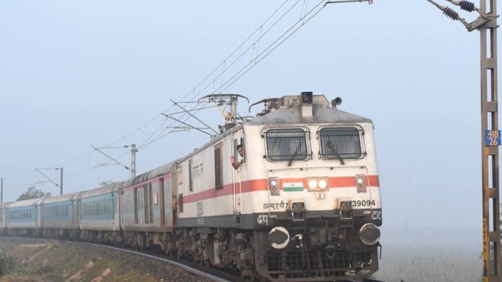 Indian Railways, Indian Railways extra rush, Indian Railways special trains, Indian Railways coach composition, coach composition of howrah jodhpur express, Indian Railways coach composition of howrah bikaner express, stoppage of purushottam express,