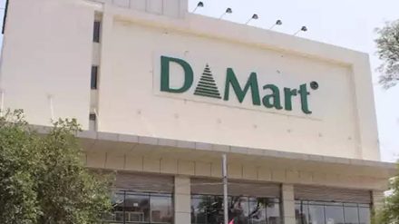 dmart share price