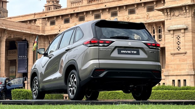 maruti suzuki invicto design