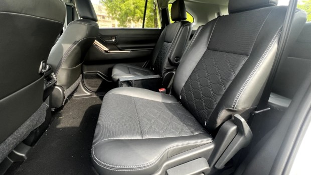 maruti suzuki invicto seats