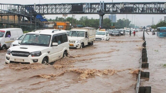 Heavy rains lead to waterlogging in parts of Delhi, Noida
