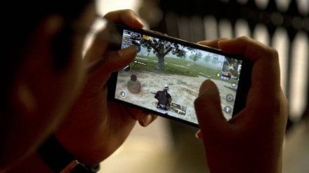 Pakistani woman enters India with kids, Pakistani woman meets Indian man on PUBG, Indian man living with Pakistani woman arrested, Pakistani woman arrested in India, Noida