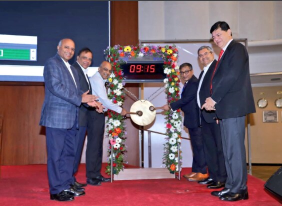 HDFC CEO