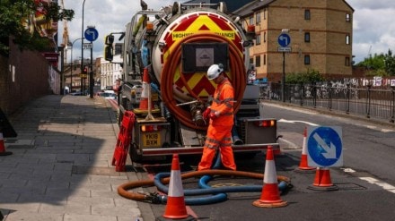 united kingdom, uk pollution laws, pollution in uk, pollution fines in uk, thames river, rishi sunak, water pollution