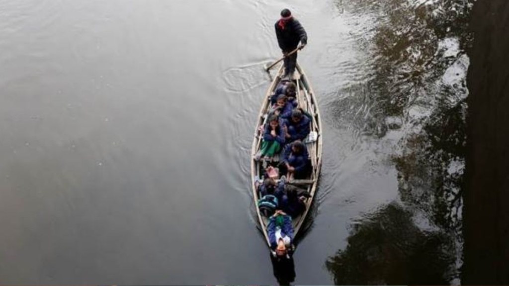 Dumbur Lake surrounded by 48 islands is 120 km away from the state capital. Dumbur Lake surrounded by 48 islands is 120 km away from the state capital.