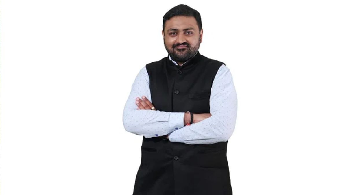 The focus of one-on-one business coaching is on skill development that is specific to the needs of the client.