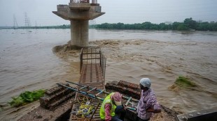 Flood scare in Delhi as Yamuna crosses 207-metre mark, likely to rise further