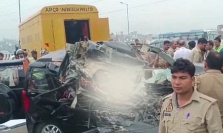5 killed as school bus collides with car on Delhi-Meerut Expressway