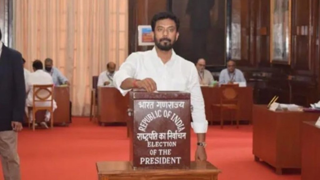 A single-bench of Justice SS Sundar gave Ravindranath, who is the elder son of former Chief Minister O Panneerselvam, a month's time to go an appeal against the verdict.