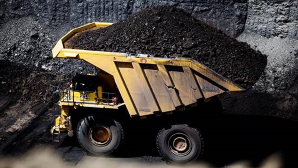 coal industry, coal mining jobs, layoff, solar power generation, fossil fuels, climate change, commodity, job opportunities, mine closures, outsourcing