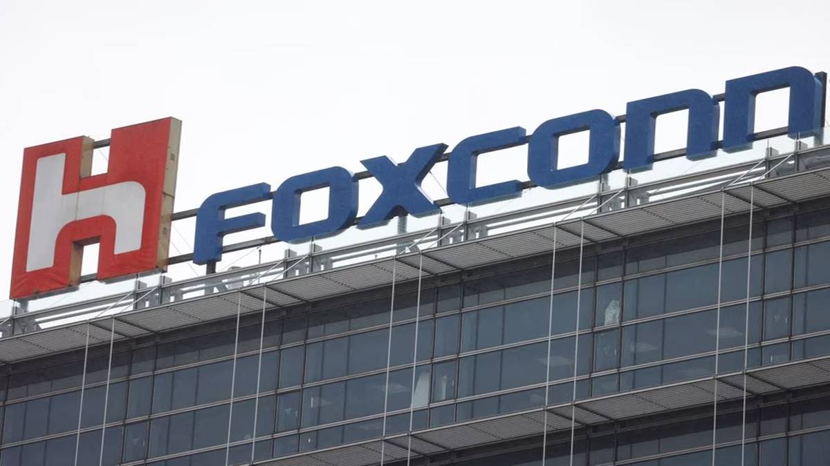 Foxconn, investment, employment, manufacturing, Narendra Modi, FDI, iPhones, Apple, global supply chain Foxconn, investment, employment, manufacturing, Narendra Modi, FDI, iPhones, Apple, global supply chain
