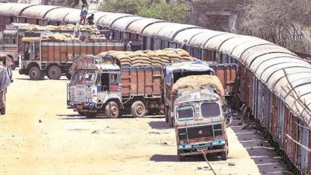 Central government goods train project in Surat, Gujarat goods train project, farmers oppose goods train project in Gujarat, Gujarat news, goods train project