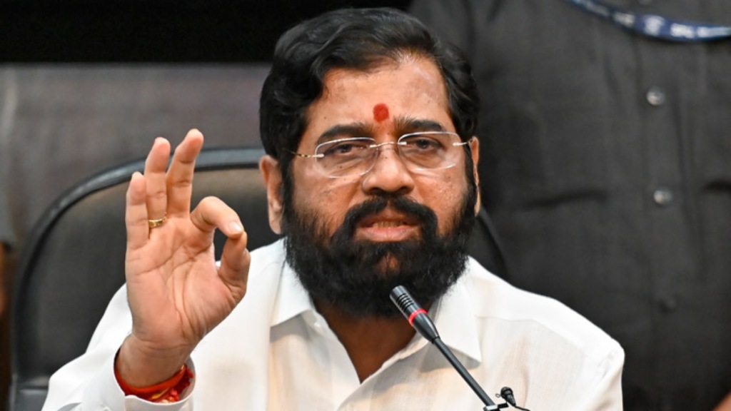 Shiv Sena-Uddhav faction objects to Eknath Shinde being called 'Hinduhriday Samrat' Shiv Sena-Uddhav faction objects to Eknath Shinde being called 'Hinduhriday Samrat'