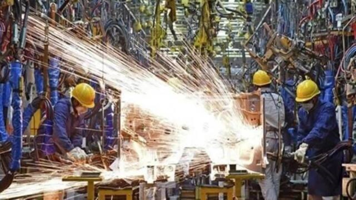 Govt to meet 100 top cos for inputs amid drive to push manufacturing ...