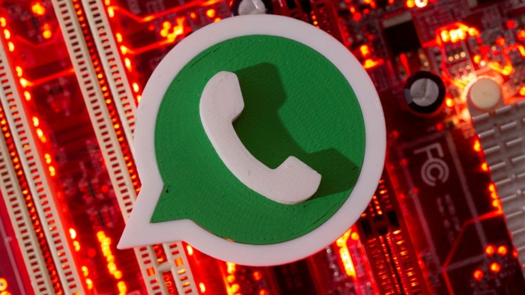 WhatsApp message claims that government might be reading your texts, PIB clarifies