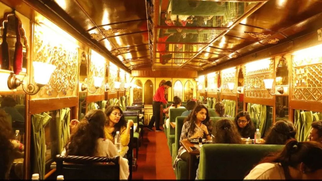 rail restraunt
