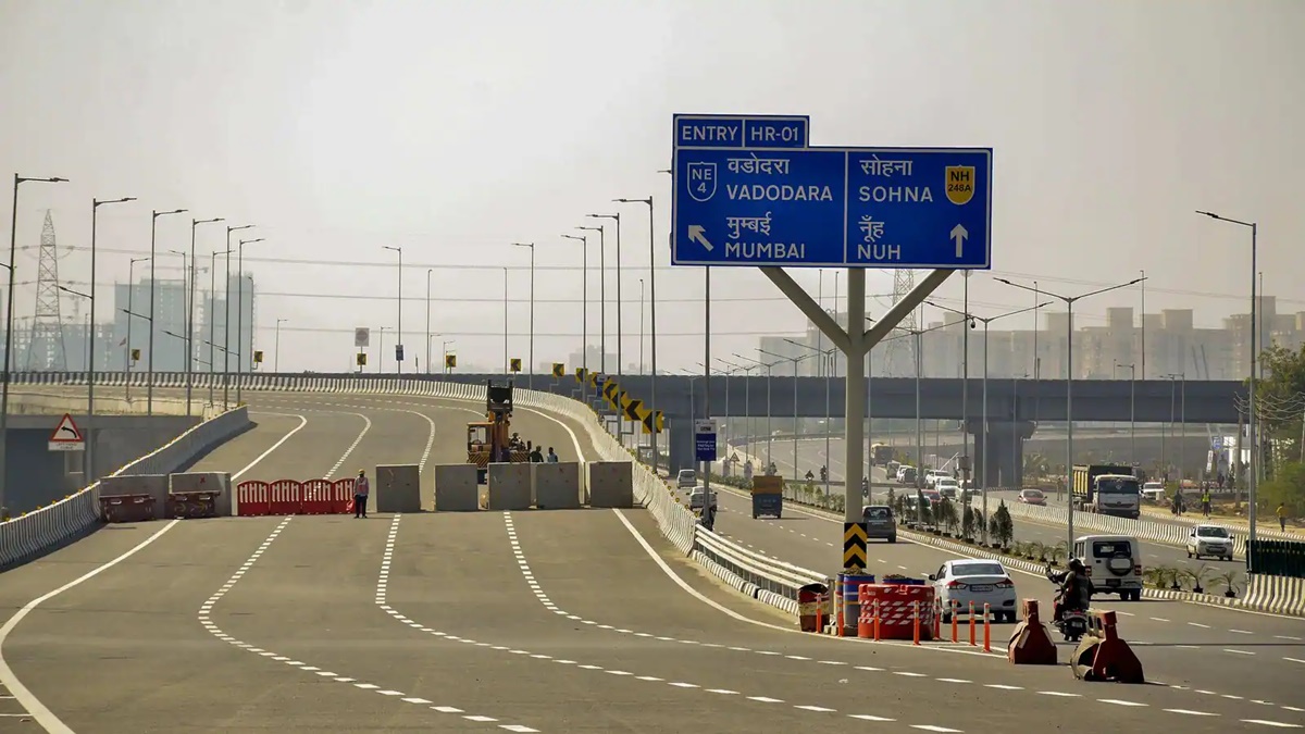 Road signs, Expressways, National Highways, Green Corridors, NHAI, Road signs, Expressways, National Highways, Green Corridors, NHAI,